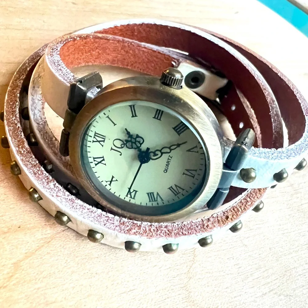 JQ ladies wrap bracelet fashion watch NEW BATTERY
